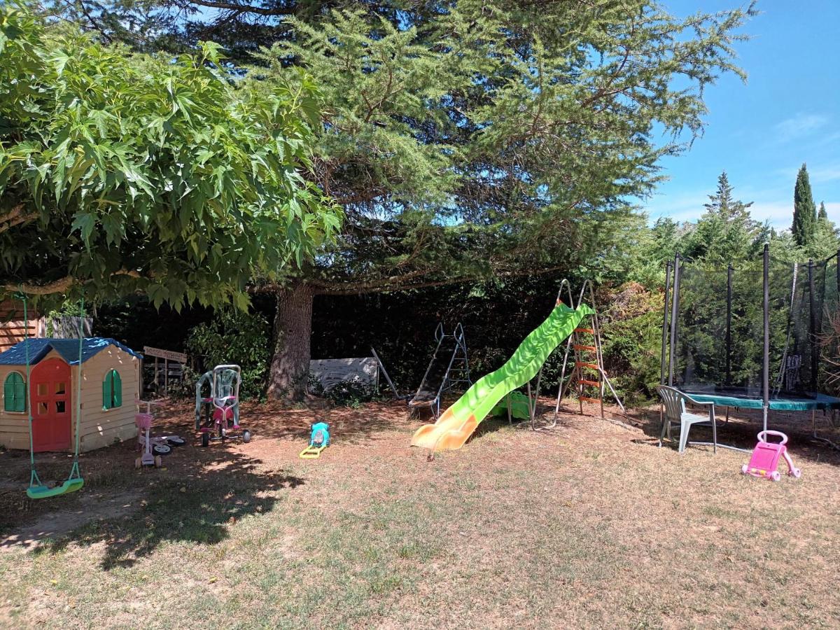 Gîte ou chambre d'hôte dans la campagne de Rognes Extérieur photo