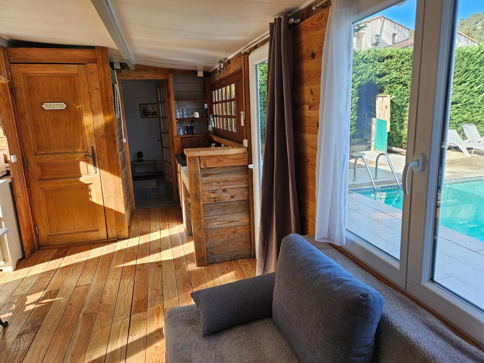 Gîte ou chambre d'hôte dans la campagne de Rognes Extérieur photo